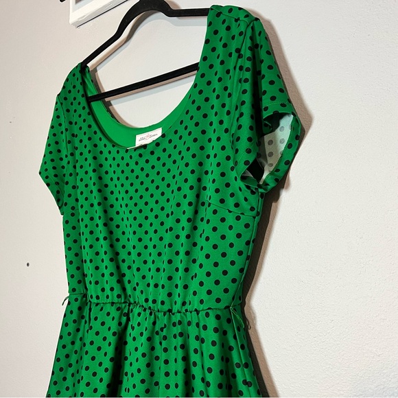 Green Polka Dot Peplum Tiered Dress Cap Sleeves Size 1X Knee Length - Picture 1 of 8